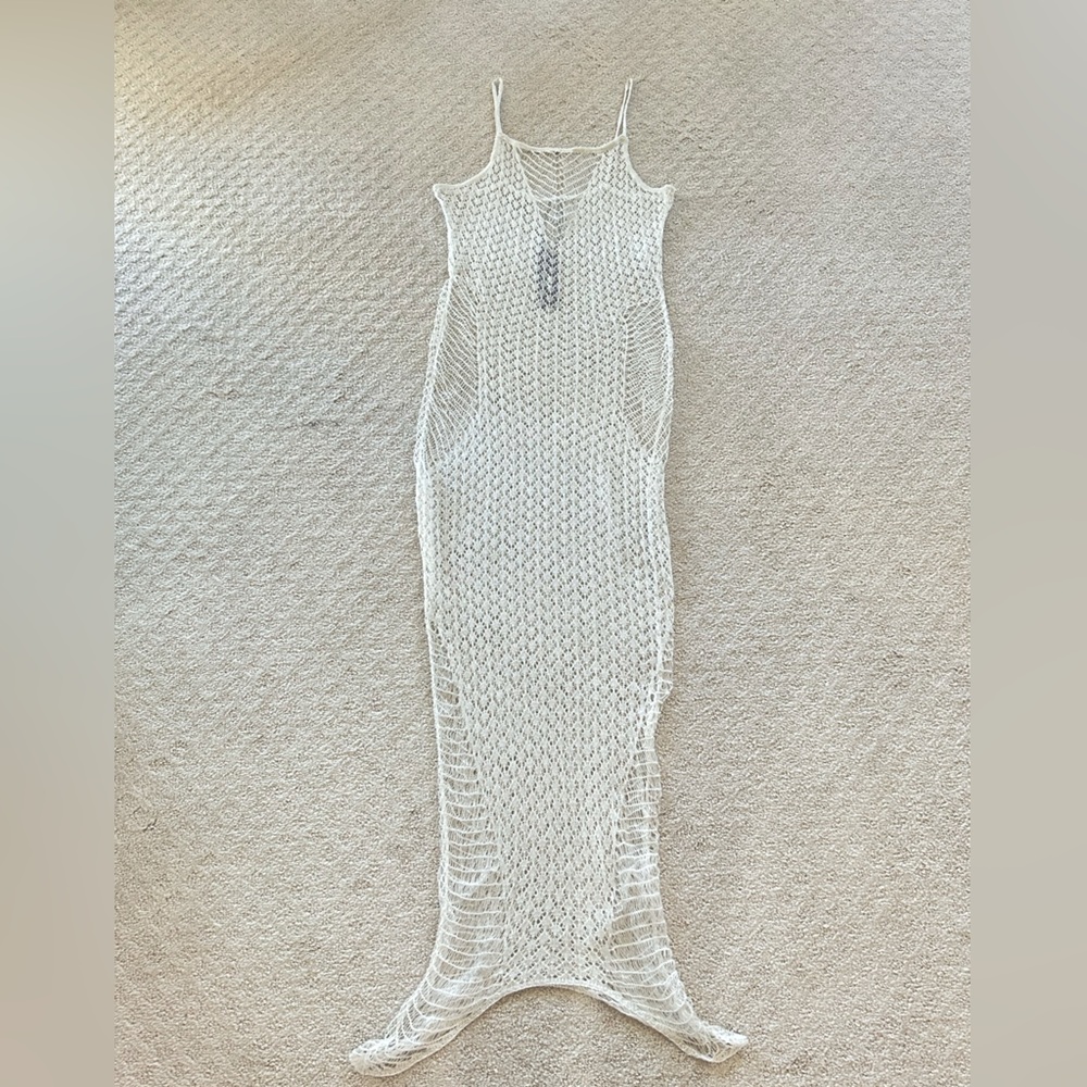 BRAND NEW WITH TAGS - FASHION NOVA CROCHET SHIMMERY WHITE COVER UP DRESS🌸 SZ 1X